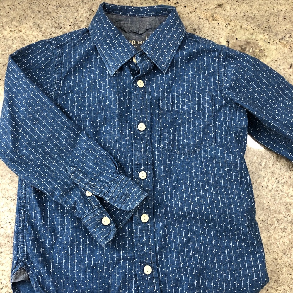 Gap shirts